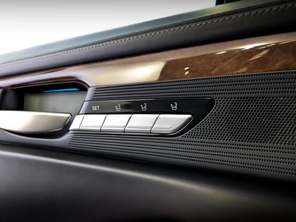 Genesis G90 I с пробегом 2018 года, цена 3 270 000 рублей, 101888 км, седан, Автокод Объявления