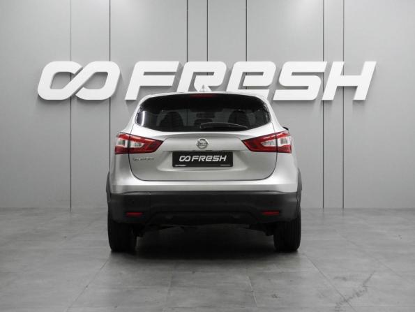 Nissan Qashqai II с пробегом 2018 года, цена 1 569 000 рублей, 164458 км, внедорожник, Автокод Объявления
