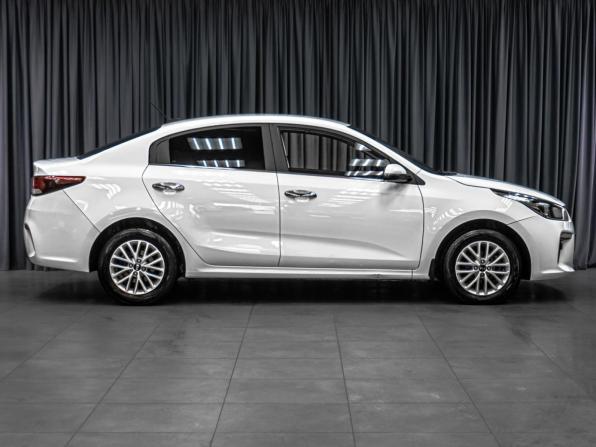 Kia Rio IV Рестайлинг с пробегом 2020 года, цена 1 649 000 рублей, 70759 км, седан, Автокод Объявления