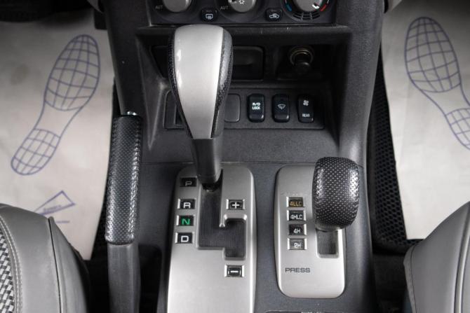 Mitsubishi Pajero III Рестайлинг с пробегом 2005 года, цена 1 019 000 рублей, 244000 км, внедорожник, Автокод Объявления