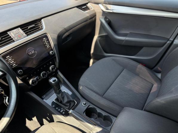 Skoda Octavia III (A7) Рестайлинг с пробегом 2017 года, цена 1 850 000 рублей, 109735 км, лифтбек, Автокод Объявления