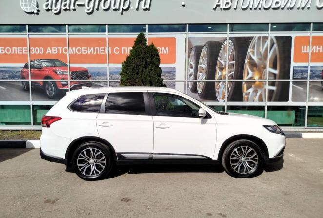 Mitsubishi Outlander III Рестайлинг 2 с пробегом 2018 года, цена 1 732 000 рублей, 219190 км, внедорожник, Автокод Объявления