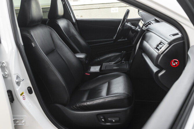 Toyota Camry VII (XV50) Рестайлинг 2 с пробегом 2017 года, цена 2 560 000 рублей, 94000 км, седан, Автокод Объявления