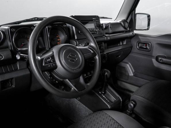 Suzuki Jimny IV с пробегом 2019 года, цена 2 799 000 рублей, 79726 км, внедорожник, Автокод Объявления