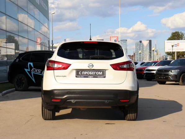 Nissan Qashqai II с пробегом 2016 года, цена 1 610 000 рублей, 111927 км, внедорожник, Автокод Объявления