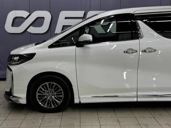 Toyota Alphard III Рестайлинг с пробегом 2021 года, цена 5 999 000 рублей, 25000 км, минивэн, Автокод Объявления