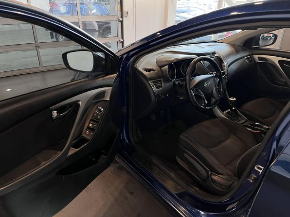 Hyundai Elantra V (MD) с пробегом 2012 года, цена 600 000 рублей, 313391 км, седан, Автокод Объявления