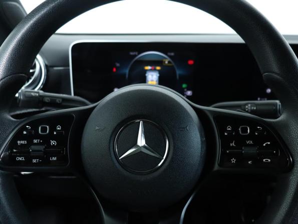 Mercedes-Benz A-Класс IV (W177) с пробегом 2018 года, цена 2 190 000 рублей, 105800 км, хэтчбек, Автокод Объявления
