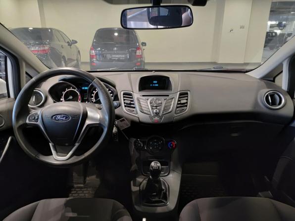Ford Fiesta Mk6 Рестайлинг с пробегом 2017 года, цена 838 000 рублей, 91966 км, хэтчбек, Автокод Объявления