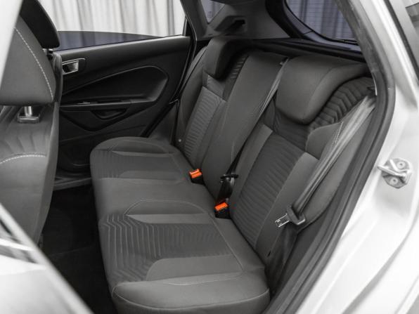 Ford Fiesta Mk6 Рестайлинг с пробегом 2015 года, цена 1 030 000 рублей, 60877 км, хэтчбек, Автокод Объявления