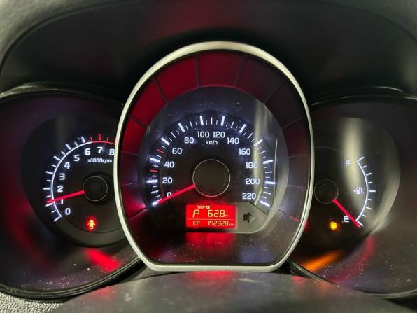 Kia Rio III Рестайлинг с пробегом 2016 года, цена 990 000 рублей, 172329 км, седан, Автокод Объявления
