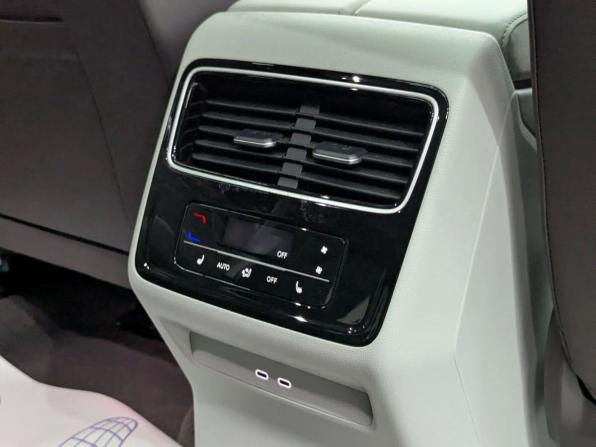Новый Volkswagen Tavendor I 2026 года, цена 5 799 000 рублей, внедорожник, Автокод Объявления
