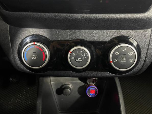 Kia Rio III Рестайлинг с пробегом 2015 года, цена 849 000 рублей, 200952 км, седан, Автокод Объявления