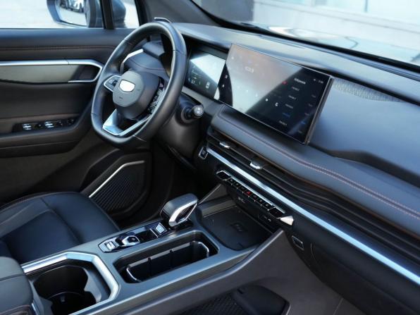 Geely Okavango I Рестайлинг с пробегом 2023 года, цена 2 600 000 рублей, 9900 км, внедорожник, Автокод Объявления