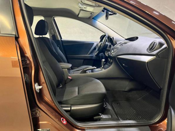 Mazda 3 II (BL) Рестайлинг с пробегом 2011 года, цена 770 000 рублей, 265022 км, седан, Автокод Объявления