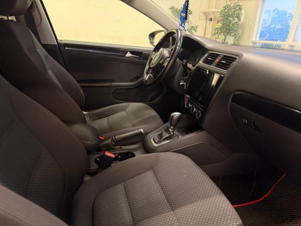 Volkswagen Jetta VI с пробегом 2012 года, цена 1 050 000 рублей, 236000 км, седан, Автокод Объявления