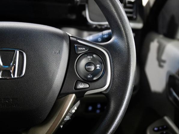 Honda Stepwgn V с пробегом 2016 года, цена 1 880 000 рублей, 155550 км, минивэн, Автокод Объявления
