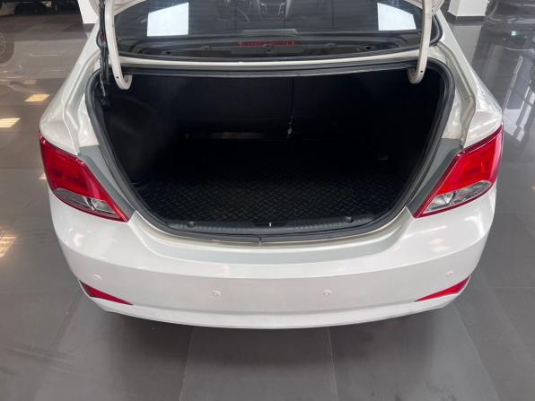 Hyundai Solaris I Рестайлинг с пробегом 2014 года, цена 945 000 рублей, 131849 км, седан, Автокод Объявления