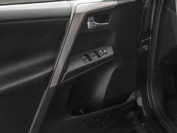 Toyota RAV4 IV (XA40) Рестайлинг с пробегом 2015 года, цена 1 989 000 рублей, 185400 км, внедорожник, Автокод Объявления