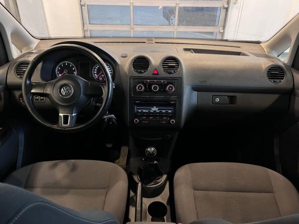 Volkswagen Caddy III Рестайлинг с пробегом 2012 года, цена 750 000 рублей, 265672 км, компактвэн, Автокод Объявления