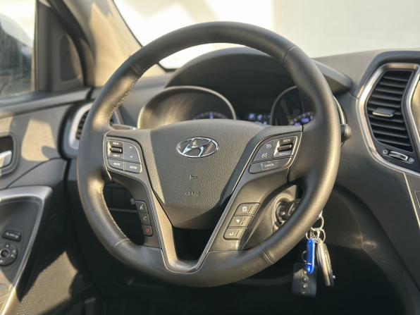 Hyundai Santa Fe III Рестайлинг с пробегом 2016 года, цена 2 190 000 рублей, 182037 км, внедорожник, Автокод Объявления