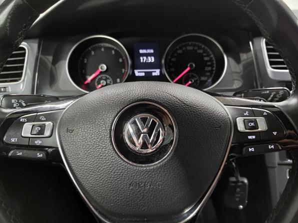 Volkswagen Golf VII Рестайлинг с пробегом 2019 года, цена 1 639 000 рублей, 191200 км, универсал, Автокод Объявления