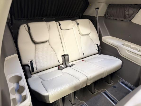 Kia Carnival IV Рестайлинг с пробегом 2024 года, цена 7 300 000 рублей, 31055 км, минивэн, Автокод Объявления