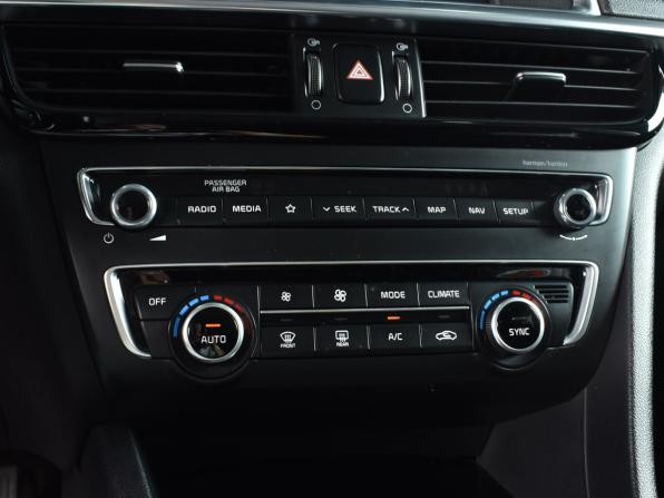 Kia Optima IV Рестайлинг с пробегом 2019 года, цена 1 959 997 рублей, 151473 км, седан, Автокод Объявления