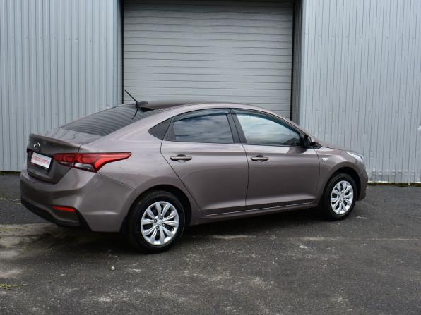 Hyundai Solaris II с пробегом 2018 года, цена 1 099 000 рублей, 116849 км, седан, Автокод Объявления