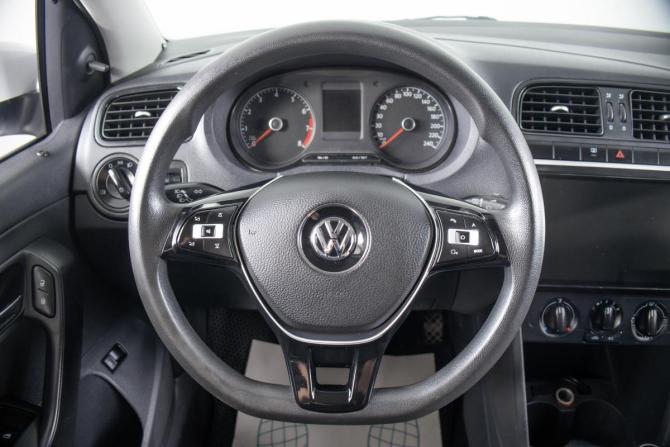 Volkswagen Polo V Рестайлинг с пробегом 2015 года, цена 849 000 рублей, 195000 км, седан, Автокод Объявления