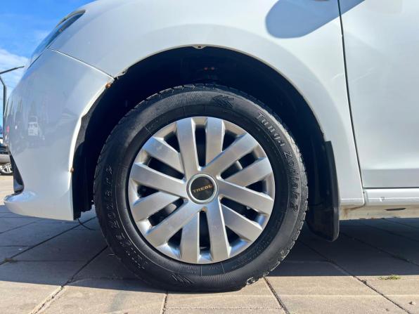 Renault Logan II с пробегом 2015 года, цена 685 400 рублей, 140282 км, седан, Автокод Объявления