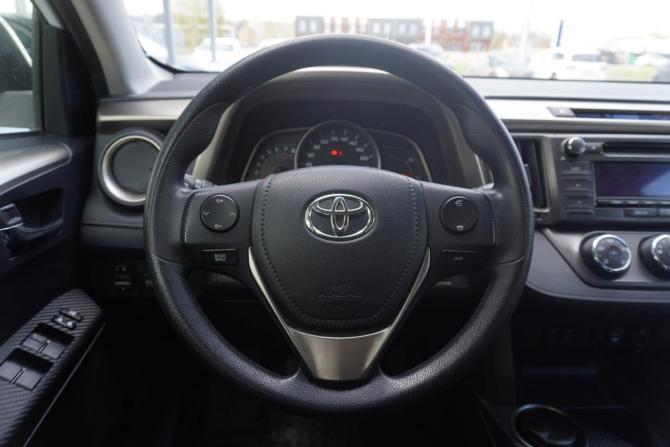 Toyota RAV4 IV (XA40) с пробегом 2013 года, цена 2 300 000 рублей, 25785 км, внедорожник, Автокод Объявления