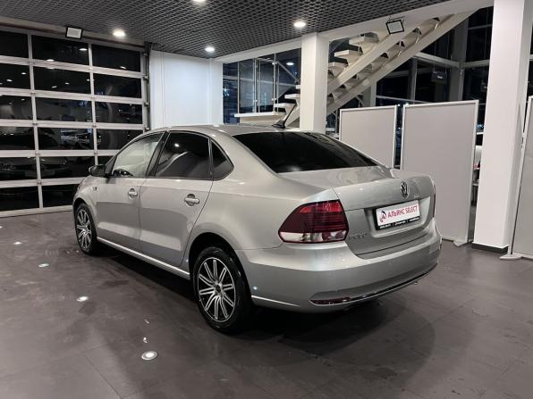 Volkswagen Polo V Рестайлинг с пробегом 2019 года, цена 1 394 000 рублей, 140790 км, седан, Автокод Объявления