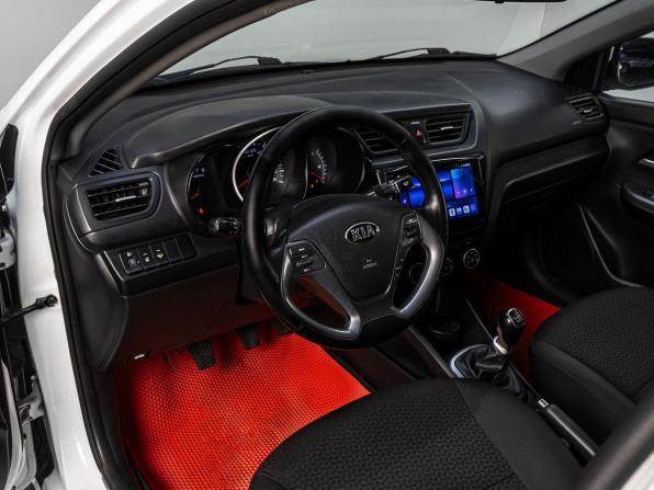 Kia Rio III Рестайлинг с пробегом 2017 года, цена 859 000 рублей, 173344 км, седан, Автокод Объявления