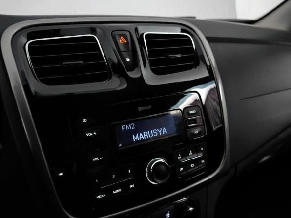 Renault Sandero II с пробегом 2018 года, цена 969 000 рублей, 148723 км, хэтчбек, Автокод Объявления
