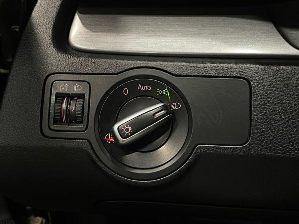 Volkswagen Passat B7 с пробегом 2011 года, цена 1 030 000 рублей, 218448 км, универсал, Автокод Объявления