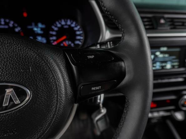Kia Rio IV Рестайлинг с пробегом 2021 года, цена 1 589 000 рублей, 59520 км, седан, Автокод Объявления