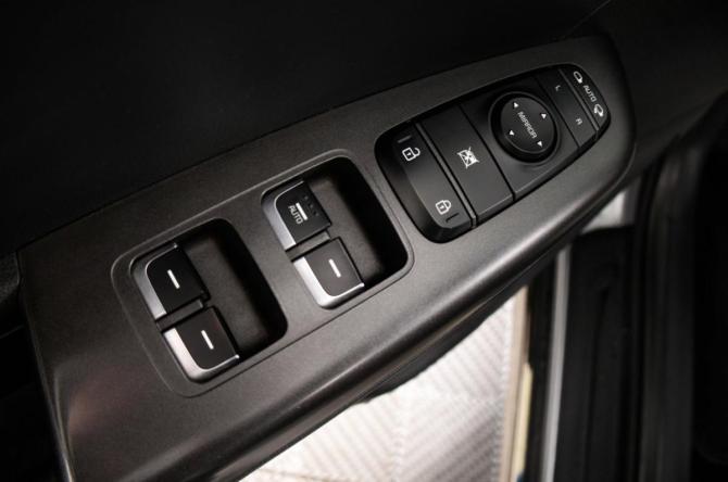 Kia Sportage IV Рестайлинг с пробегом 2018 года, цена 2 299 000 рублей, 114700 км, внедорожник, Автокод Объявления