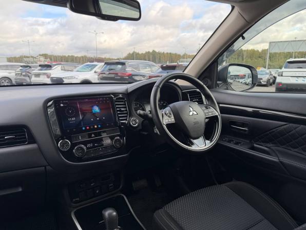 Mitsubishi Outlander III Рестайлинг 3 с пробегом 2019 года, цена 1 985 000 рублей, 180000 км, внедорожник, Автокод Объявления