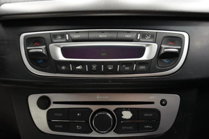 Renault Megane III Рестайлинг 2 с пробегом 2013 года, цена 988 000 рублей, 198000 км, хэтчбек, Автокод Объявления