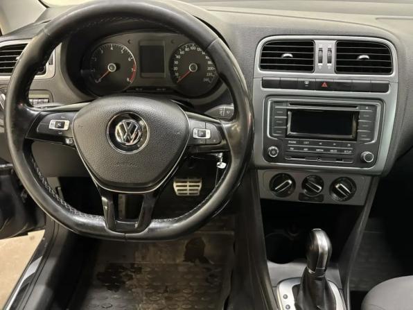 Volkswagen Polo V Рестайлинг с пробегом 2016 года, цена 809 000 рублей, 200000 км, седан, Автокод Объявления