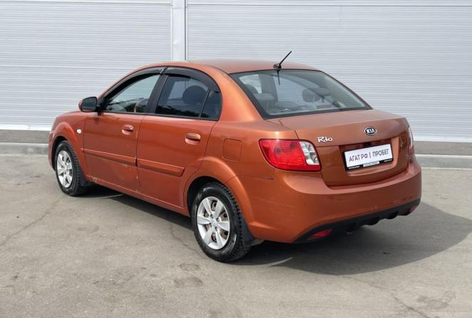 Kia Rio II Рестайлинг с пробегом 2010 года, цена 310 000 рублей, 215631 км, седан, Автокод Объявления