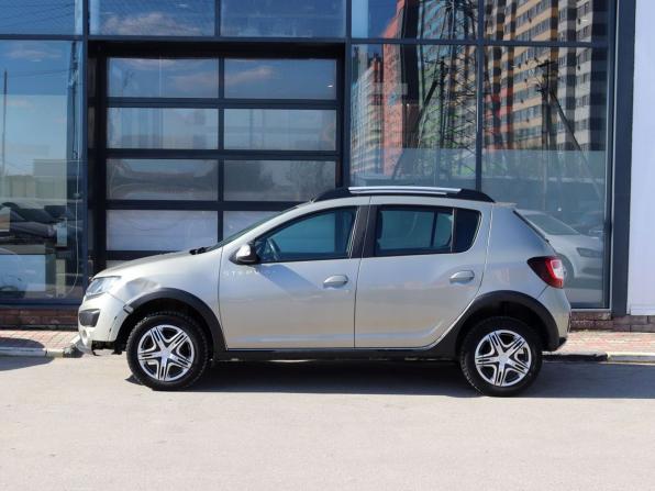 Renault Sandero II с пробегом 2017 года, цена 896 000 рублей, 100000 км, хэтчбек, Автокод Объявления