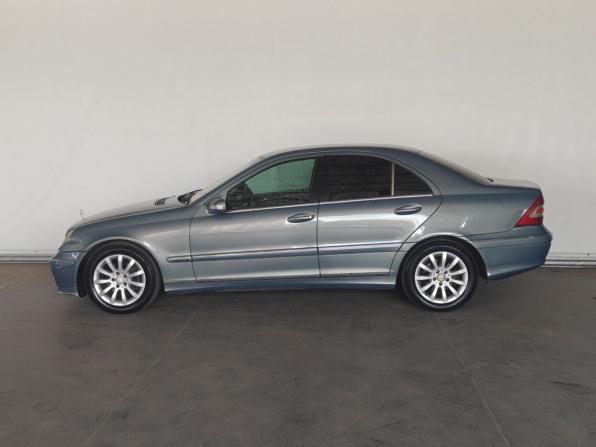 Mercedes-Benz C-Класс II (W203) с пробегом 2004 года, цена 593 000 рублей, 302194 км, седан, Автокод Объявления