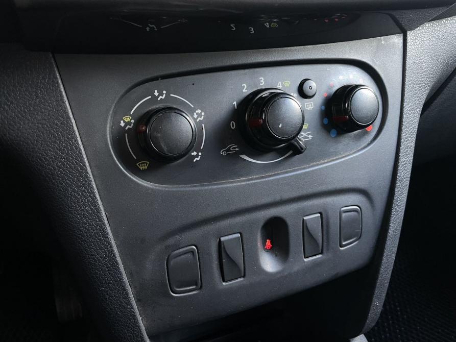 Renault Logan II Екатеринбург  - изображение 17