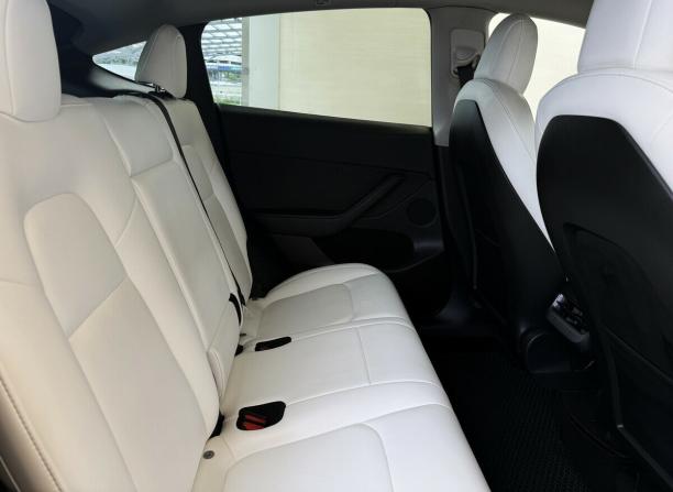 Tesla Model Y I с пробегом 2021 года, цена 4 000 000 рублей, 129450 км, внедорожник, Автокод Объявления