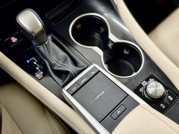 Lexus RX IV Рестайлинг с пробегом 2021 года, цена 5 740 000 рублей, 75700 км, внедорожник, Автокод Объявления