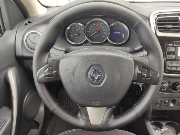 Renault Logan II с пробегом 2016 года, цена 660 000 рублей, 104000 км, седан, Автокод Объявления