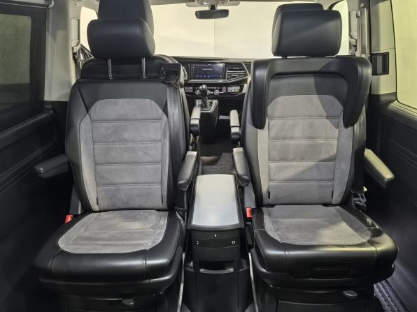 Volkswagen Multivan T6 Рестайлинг с пробегом 2021 года, цена 5 999 000 рублей, 90109 км, минивэн, Автокод Объявления