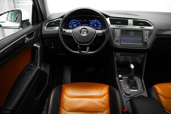 Volkswagen Tiguan II с пробегом 2017 года, цена 1 965 000 рублей, 211977 км, внедорожник, Автокод Объявления